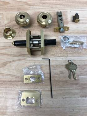 Baldwin 823079610860 En.tra.tar Traditional Single Cylinder Keyed Entry Door Knob - Brass