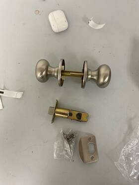 Ks1011 Callan Saxon Passage Door Knob Set - Satin Nickel