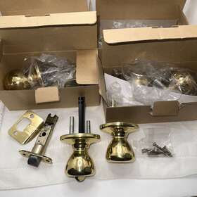12133 Copper Creek 5- Colonial Knob Set Used