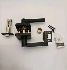 1007789943 Defiant Hall And Closet Handle Black Matte
