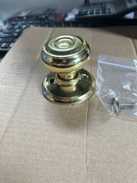 32tgx240b Defiant 3 - Bright Brass Dummy Door Knobs With Attachment Hardware Nos/nip