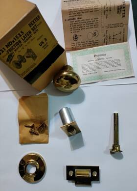 Ndx1525 Dexter Vintage Friction Latch Set Solid Bright Brass Nos 821