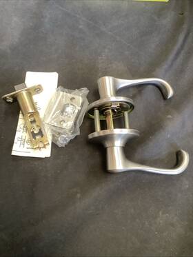 6583-15 Doral Lever Lock Dorval Lecer Hall &closet Passage Lock. Satin Nickel