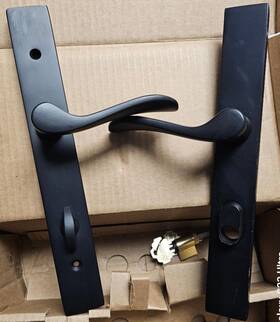 12a1us19 Emtek Brass Modern Door Lever Set With American Cylinder Above Handle