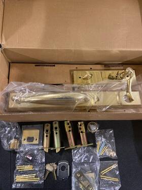 4415pvd Emtek Rh Handleset Coventry Lever Keyed Entry Polished Brass