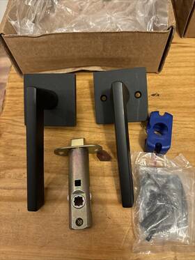 5110hlorhus19 Emtek Passage Square Rosette Helios Lever Rh Flat Black Parts Only