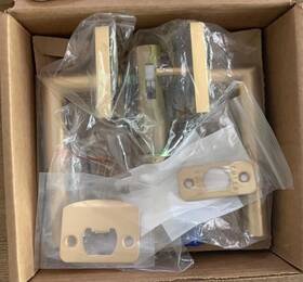 S5110stulhus4 Emtek 5110stulhus4 Square Rosette Set Stuttgart Lever Satin Brass