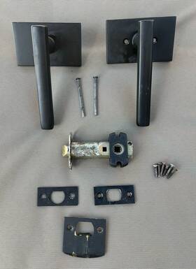 5112frlus19 Emtek Freestone Passage Lever Handle With Modern Rectangular Rosette Matte Black