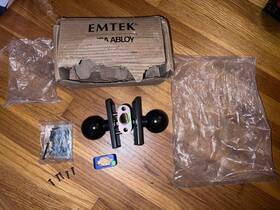 5212orus10b Emtek Assa Abloy Privacy Modern Rectangular Rosette Orb Knobs