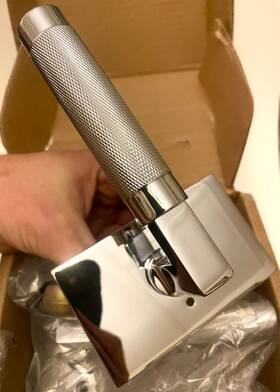 5212us26.lsus26.knus26.rh Emtek Chrome Knurled Rh Privacy Lever L Handle Knob Modern Rectangular Rosette 9