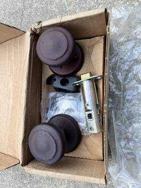 720c Emtek Assa Abloy Butte Privacy Knob Set Dark Bronze And Burgundy Sandcast