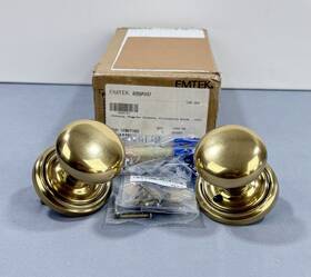 8200pus7 Emtek Providence Privacy Knob Set With Regular Rose - French Antique