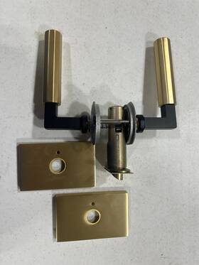 C520faus4 Emtek Faceted Privacy Lever Set Select Brass Satin