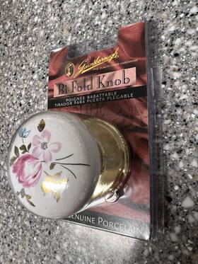 80087 Gainsborough Very Rare White Floral And Gold Genuine Porcelain Bi-fold Knob