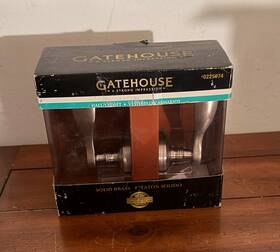Gatehouse 0225974 100% Solid Forged Brass Hall / Closet Door Knobs Mint In Box