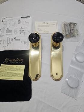 853086 Grandeur Hardware Arc Tall Plate With Coventry Knob. Lot#63