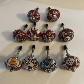 358130 Homeroots 1.5 Inch X Ceramic Metal Multicolor 10 Pack Knob