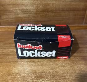 13886 Kwikset 300t Tylo Privacy Indoor Lock Sets Bedroom Restroom