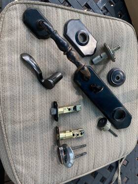 5026051 Kwikset Handle Set