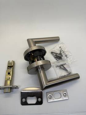 720milrdt-15 Kwikset Milan Passage Door Lever Set With Round Rose