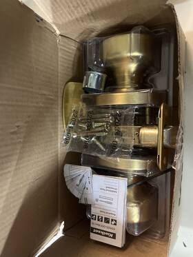 720pskrdt-4 Kwikset Pismo Passage Door Knob Set With Round Rose - Satin Brass