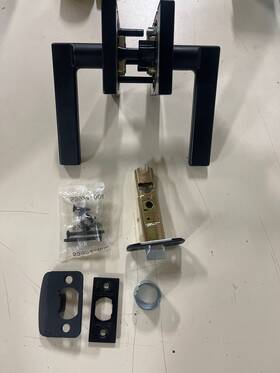 730hflrct-514 Kwikset Halifax Privacy Door Lever Rectangle Rose - Matte Black