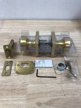 730psksqt-4 Kwikset Pismo Privacy Door Knob Set With Square Rose - Satin Brass