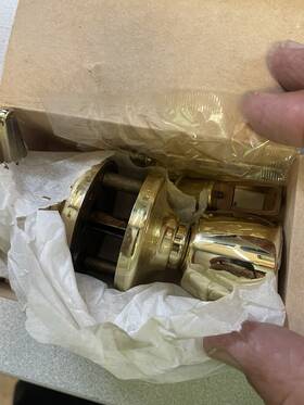 8-341 Kwikset Vintage Screen Door Lock Knob Handle New Gold Brass Tone #