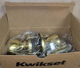 93001-923 Kwikset Privacy Tylo Bed/bath Knob Polished Brass