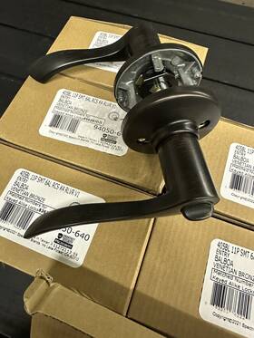 94050-640 Kwikset 6 Balboa Venetian Bronze Entry Lever