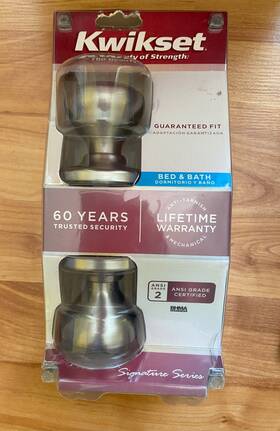 97300-709 Kwikset Signature Series Bed And Bath Door Knob