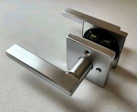 730hflsqt-26d Kwikset 97301-007 Halifax Privacy Door Lever Set With Square Rose