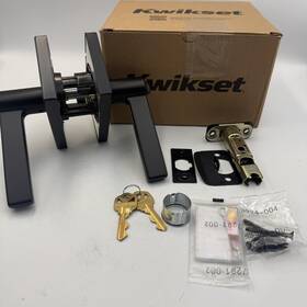 97402-988 Kwikset Halifax Entry Door Handle With Lock And Key