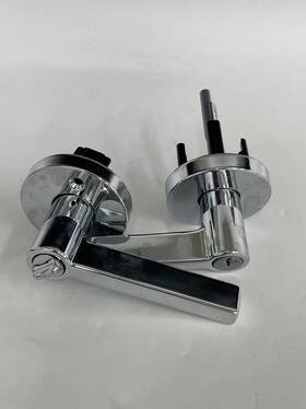 97403-021 Kwikset Halifax Entry Door Handle With Lock And Key Secure Round Keyed
