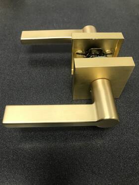 Mlk4022sb Miseno Lorton Flat Bar Passage Door Lever Set - Satin Brass