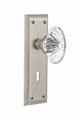 711936 Nostalgic Warehouse New York Plate With Keyhole Oval Fluted Crystal Glass Knob