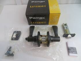 Flye001r Pamex Right Hand Naples Lever With Round Rose Privacy Lockset Grade 3 O
