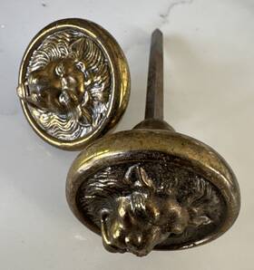 6842-07 Period Brass Solid Lion Head Passage Door Knob Beautiful Rare 2 Inch