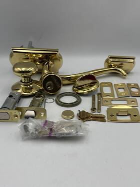 Schlage 043156165117 Camelot Single Cylinder Handleset And Plymouth Knob Bright Brass F60