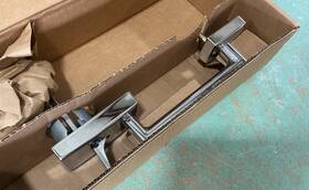 Fe285 Schlage 043156468669 Century Entry Door Handle Polished Chrome - Cen Lat