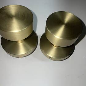 Zh102-rd-sb Sure-loc Zh102-rd Sb Zurich Privacy Door Knob Set With Round Rose - Satin Brass
