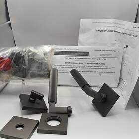 630612 Viaggio Quadrato Rosette Entry Contempo Fluted Lever Titanium Gray 2-3/8