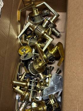 La330d3 Weiser Dane Privacy Lever Set Bright Brass Finish