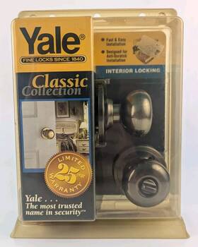 Yale 081023132794 Interior Locking Door Handle Set Classic Collection New Old Stock