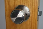 Kwikset Signature Series Sora Privacy Knob Satin Nickel 730SOK15 #9A4. Fixed Price $30.99.