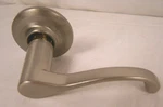 Yale Heritage Mcclure Lever 81MC Dummy Righthand U15 Satin Nickel D55353-935HW. Fixed Price $6.99.