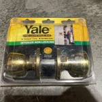 Yale Interior Non-locking Bright Brass 221-6096 100ET-C3-72. Nos. Fixed Price $8.99.