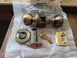 Weslock Keylock Entry Door Knob 840 Antique Brass Design-gal.-- Nos. Fixed Price $32.00.