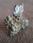 Anne At Home Grape Cluster Pewter / Maple Wash Cabinet Door Drawer Pull Knob. Fixed Price $10.00.