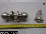 93001-914 Kwikset Microban 300P 15RCAL RCSV1 Privacy Solo Satin Nickel Hall Knob. Fixed Price $18.72.